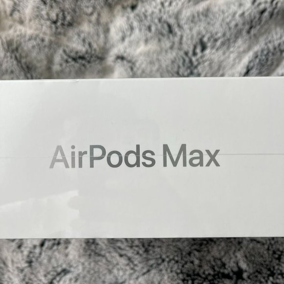 Brand New Apple Airpods Max - Picture 3 of 5